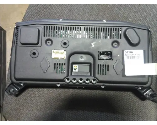 FREIGHTLINER CASCADIA 126 GAUGE CLUSTER