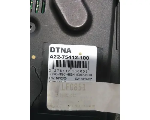 FREIGHTLINER CASCADIA 126 GAUGE CLUSTER