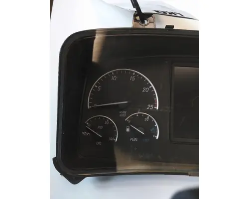 FREIGHTLINER CASCADIA 126 GAUGE CLUSTER