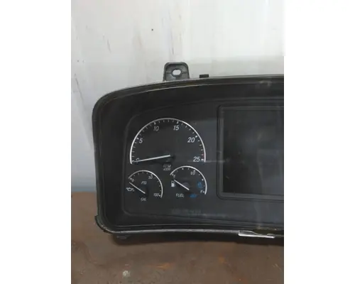 FREIGHTLINER CASCADIA 126 GAUGE CLUSTER