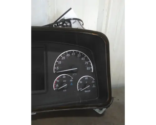 FREIGHTLINER CASCADIA 126 GAUGE CLUSTER
