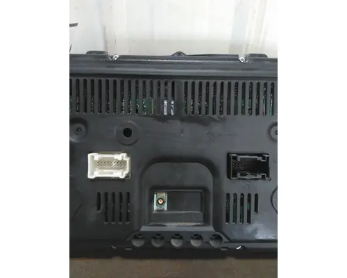 FREIGHTLINER CASCADIA 126 GAUGE CLUSTER