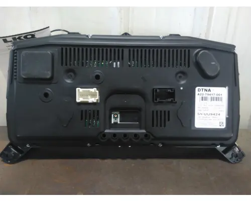 FREIGHTLINER CASCADIA 126 GAUGE CLUSTER
