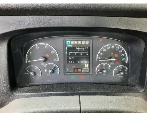 FREIGHTLINER CASCADIA 126 GAUGE CLUSTER