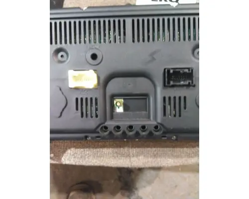FREIGHTLINER CASCADIA 126 GAUGE CLUSTER