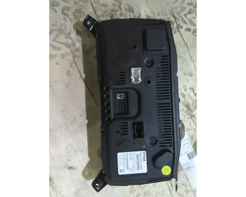 FREIGHTLINER CASCADIA 126 GAUGE CLUSTER