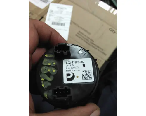 FREIGHTLINER CASCADIA 126 GAUGE MISC