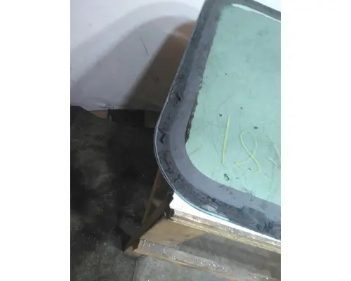 FREIGHTLINER CASCADIA 126 GLASS, BACK