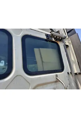 FREIGHTLINER CASCADIA 126 GLASS, BACK