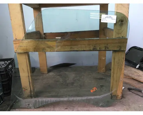 FREIGHTLINER CASCADIA 126 GLASS, DOOR, FRONT