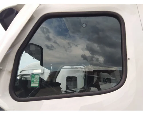 FREIGHTLINER CASCADIA 126 GLASS, DOOR, FRONT