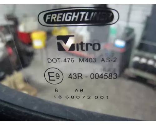 FREIGHTLINER CASCADIA 126 GLASS, DOOR, FRONT