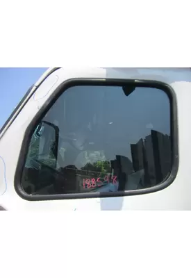 FREIGHTLINER CASCADIA 126 GLASS, DOOR, FRONT