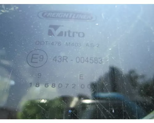 FREIGHTLINER CASCADIA 126 GLASS, DOOR, FRONT