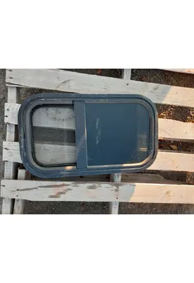 FREIGHTLINER CASCADIA 126 GLASS, SLEEPER