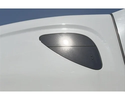FREIGHTLINER CASCADIA 126 GLASS, SLEEPER