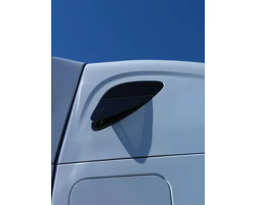 FREIGHTLINER CASCADIA 126 GLASS, SLEEPER