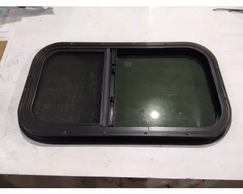 FREIGHTLINER CASCADIA 126 GLASS, SLEEPER