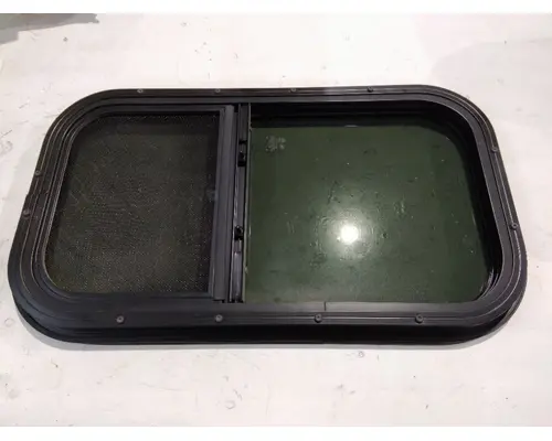 FREIGHTLINER CASCADIA 126 GLASS, SLEEPER