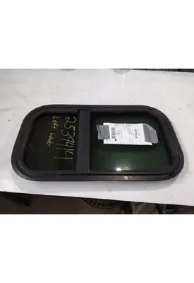 FREIGHTLINER CASCADIA 126 GLASS, SLEEPER