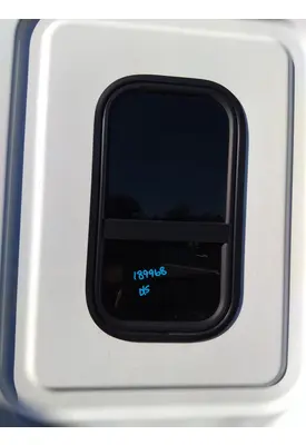 FREIGHTLINER CASCADIA 126 GLASS, SLEEPER