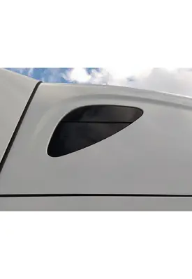 FREIGHTLINER CASCADIA 126 GLASS, SLEEPER