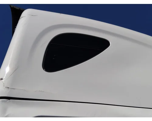 FREIGHTLINER CASCADIA 126 GLASS, SLEEPER