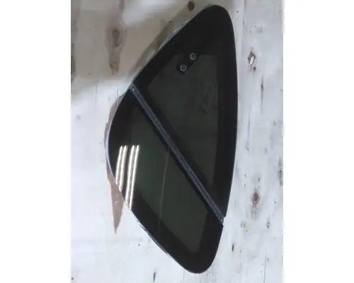 FREIGHTLINER CASCADIA 126 GLASS, SLEEPER