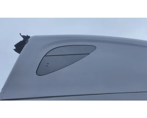 FREIGHTLINER CASCADIA 126 GLASS, SLEEPER
