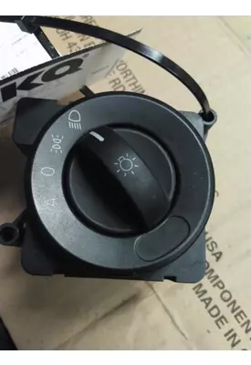FREIGHTLINER CASCADIA 126 HEADLAMP SWITCH