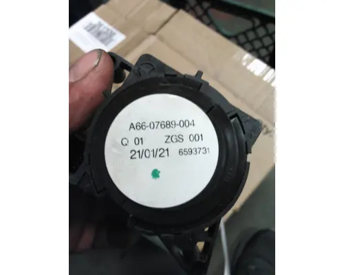 FREIGHTLINER CASCADIA 126 HEADLAMP SWITCH
