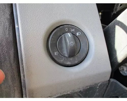 FREIGHTLINER CASCADIA 126 HEADLAMP SWITCH