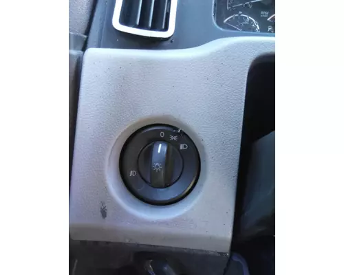 FREIGHTLINER CASCADIA 126 HEADLAMP SWITCH