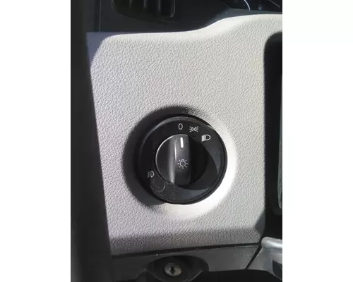 FREIGHTLINER CASCADIA 126 HEADLAMP SWITCH