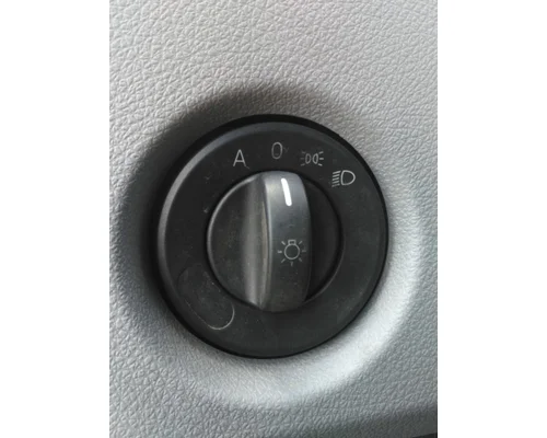 FREIGHTLINER CASCADIA 126 HEADLAMP SWITCH
