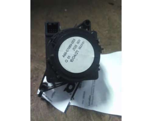 FREIGHTLINER CASCADIA 126 HEADLAMP SWITCH