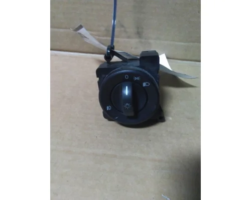 FREIGHTLINER CASCADIA 126 HEADLAMP SWITCH