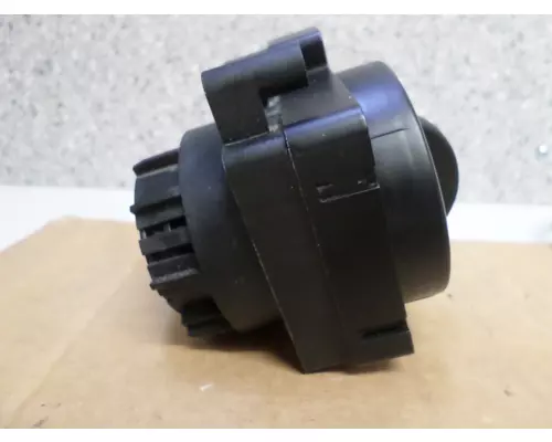 FREIGHTLINER CASCADIA 126 HEADLAMP SWITCH