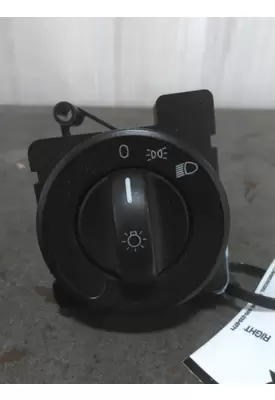 FREIGHTLINER CASCADIA 126 HEADLAMP SWITCH