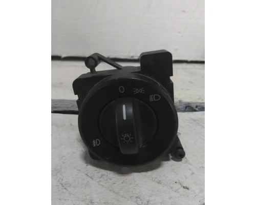 FREIGHTLINER CASCADIA 126 HEADLAMP SWITCH