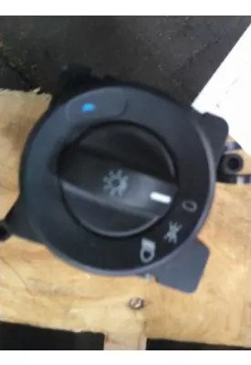 FREIGHTLINER CASCADIA 126 HEADLAMP SWITCH