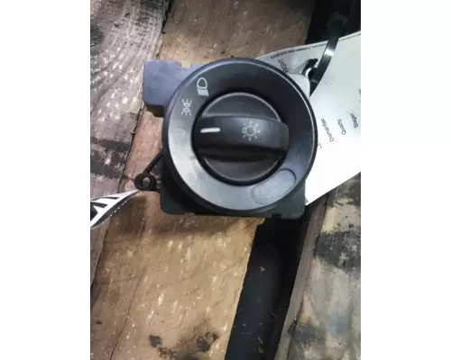 FREIGHTLINER CASCADIA 126 HEADLAMP SWITCH