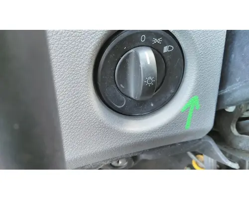 FREIGHTLINER CASCADIA 126 HEADLAMP SWITCH