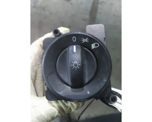 FREIGHTLINER CASCADIA 126 HEADLAMP SWITCH