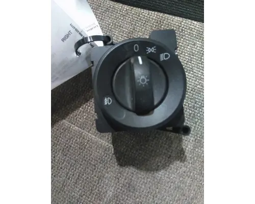 FREIGHTLINER CASCADIA 126 HEADLAMP SWITCH