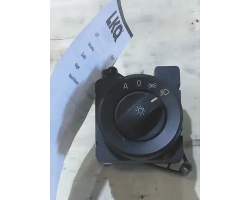 FREIGHTLINER CASCADIA 126 HEADLAMP SWITCH