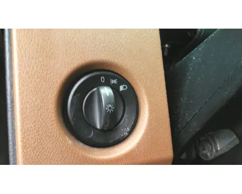 FREIGHTLINER CASCADIA 126 HEADLAMP SWITCH