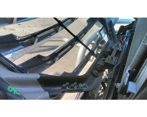 FREIGHTLINER CASCADIA 126 HOOD BRACKET