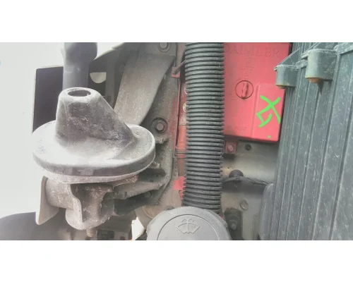 FREIGHTLINER CASCADIA 126 HOOD BRACKET