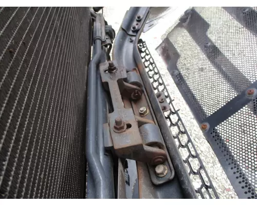 FREIGHTLINER CASCADIA 126 HOOD HINGE